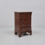 1334 2265 CHEST OF DRAWERS